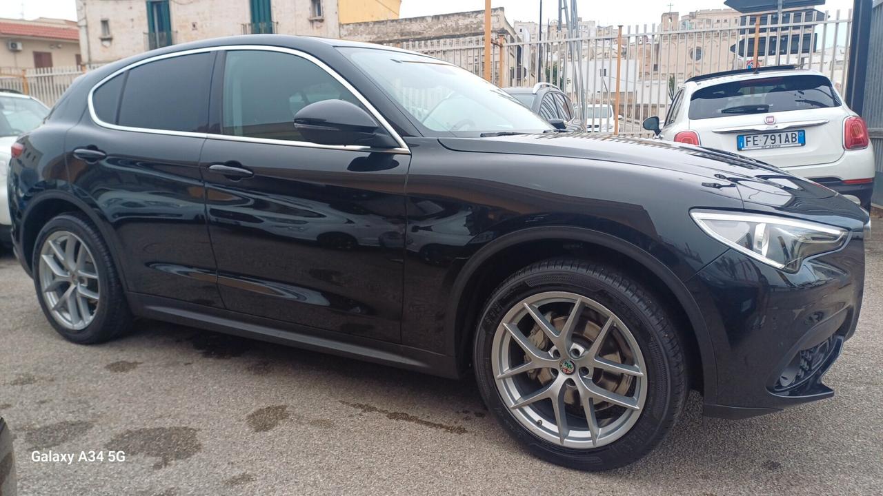 Alfa Romeo Stelvio 2.2 210 CV AT8 Q4 Executive