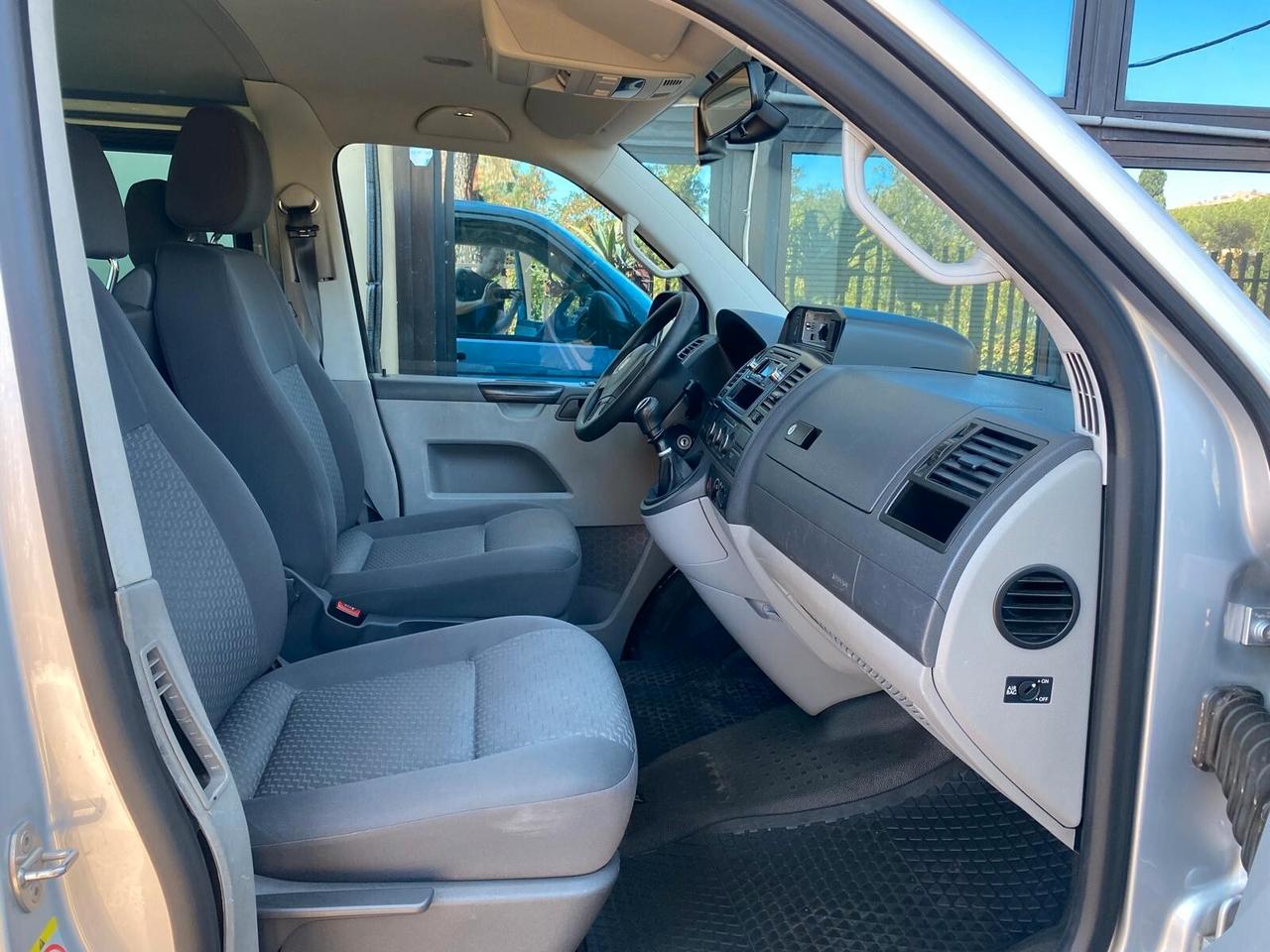 Volkswagen T5 Caravelle 7 POSTI -TAGLIANDI VW - GARANZIA