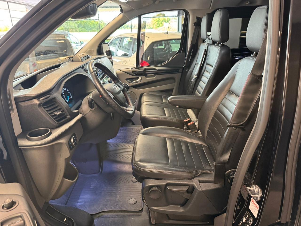 Ford Transit Custom 340 2.0 EcoBlue 131CV PL-DC 6 POSTI TOTAL BLACK