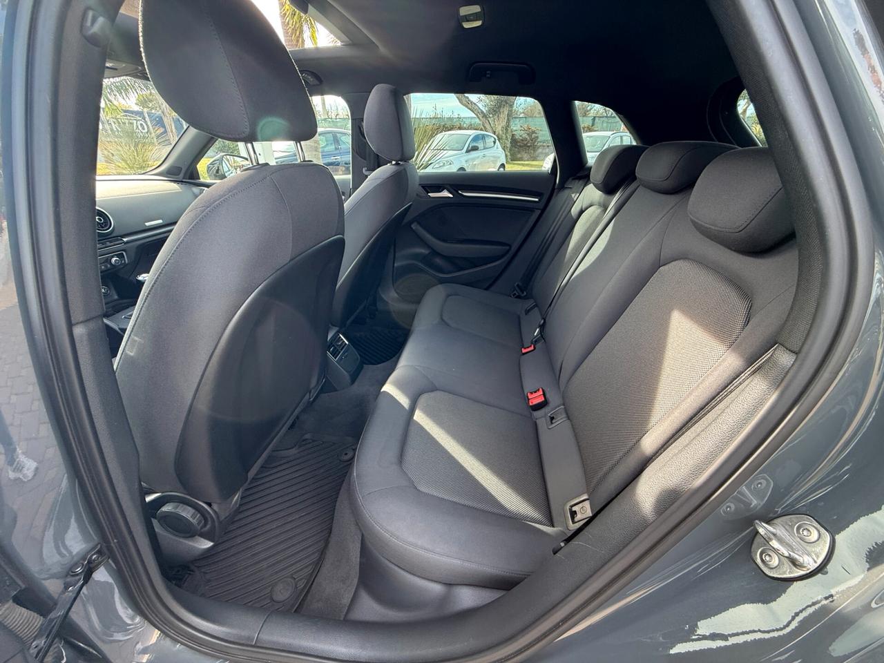 AUDI A3 SPB 35TDI 150CV S-LINE TETTO IDENTITY BLACK