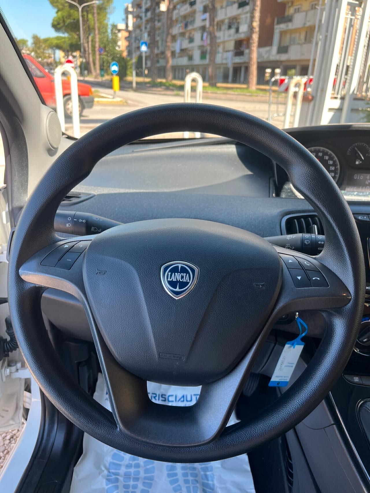 Lancia Ypsilon 1.0 IBRIDA/BENZINA 12348 KM CERTIFICATI UNICO POROPRIETARIO