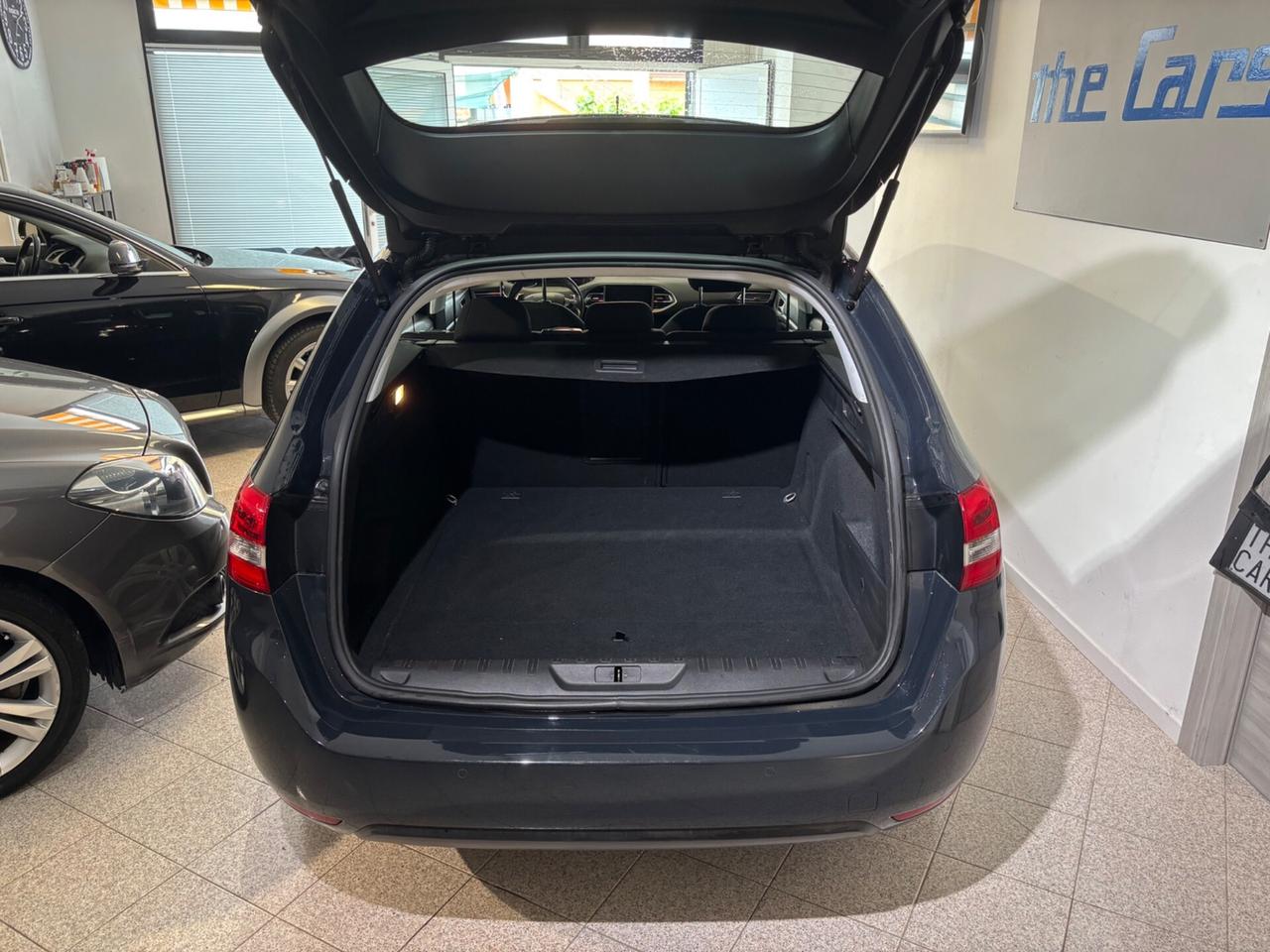 Peugeot 308 BlueHDi 120 S&S EAT6 SW Business