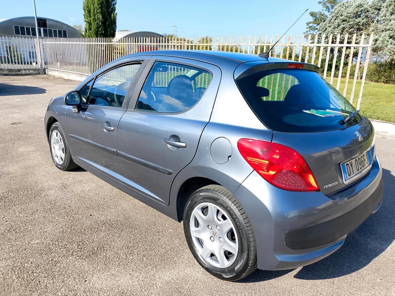 Peugeot 207 1.4 GPL motore solo 130 mila km
