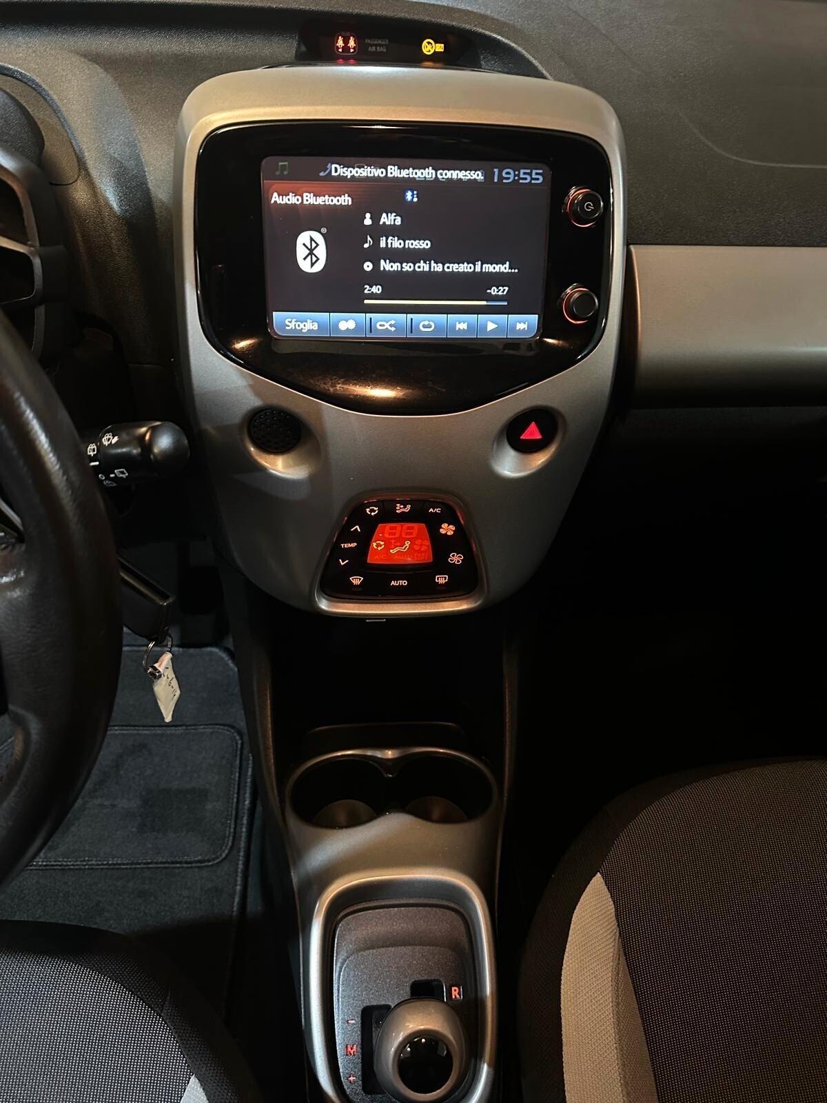 Toyota Aygo 1.0 VVT-i 69 CV 5 porte x-wave