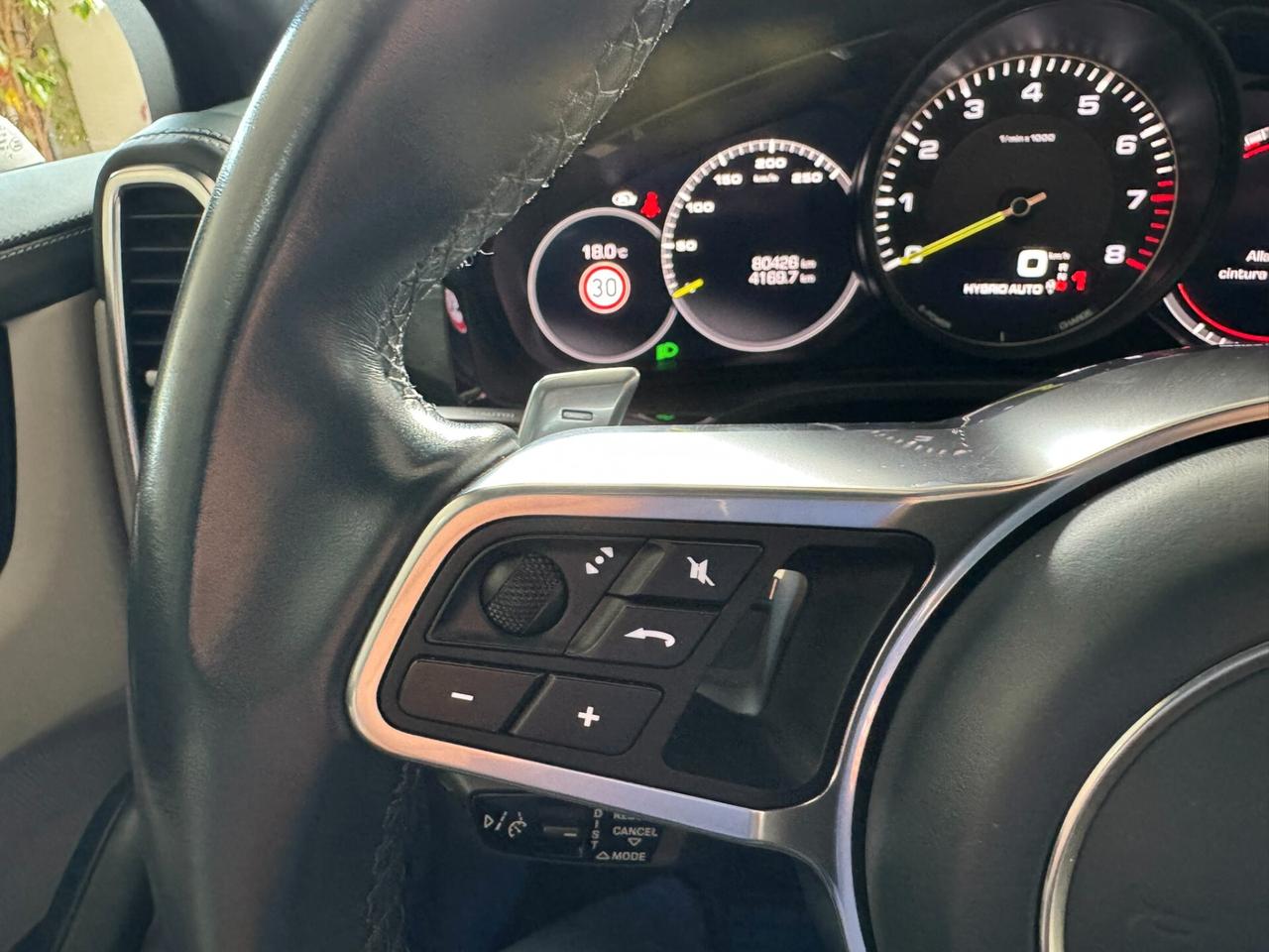 Cayenne Coupé 3.0 V6 E-Hybrid Tetto vetro R.Lega 22"