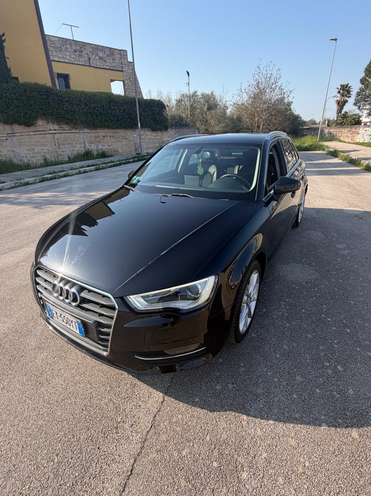Audi A3 Sedan 1.4 TFSI 125 CV Attraction