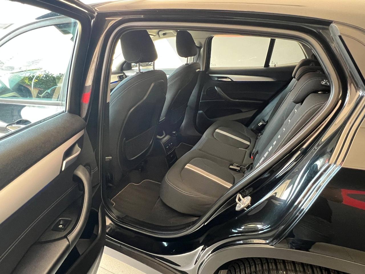 Bmw X2 sDrive18d Business-X