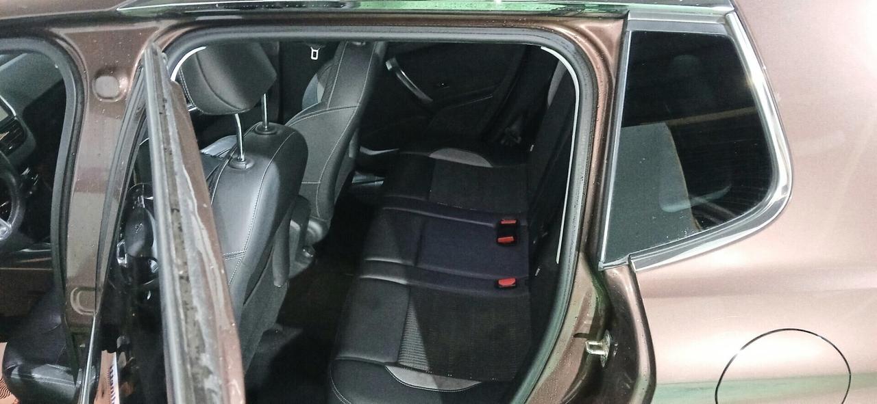 PEUGEOT 2008 1.6 E-HDI 92 cv allure