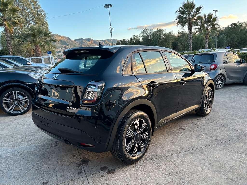 Fiat 600 Hybrid 110 CV DCT MHEV Icon 2025 KM 0 IVA ESPOSTA Tua a soli 209 Euro al mese