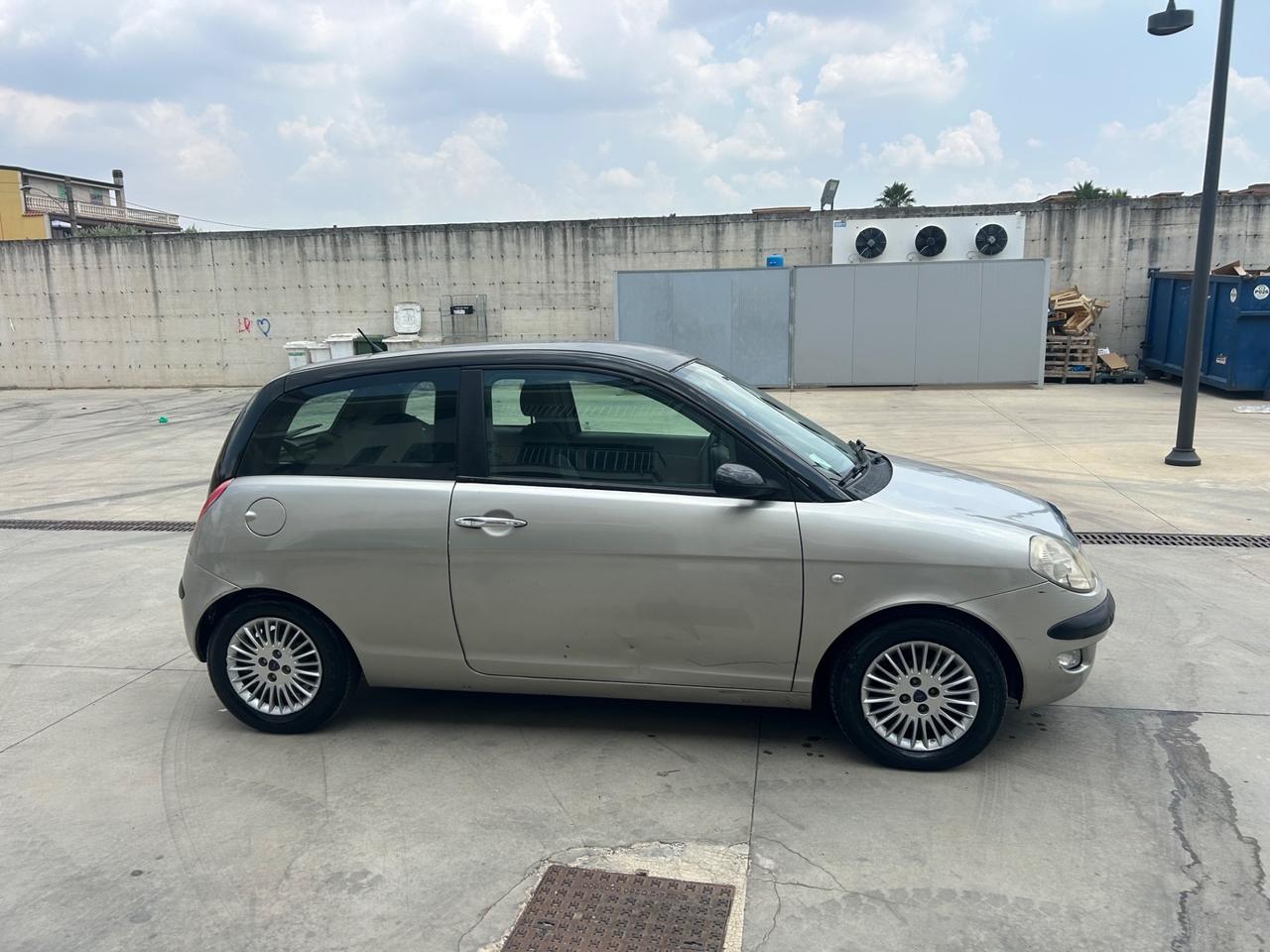 Lancia Ypsilon 1.2 16V Oro GPL