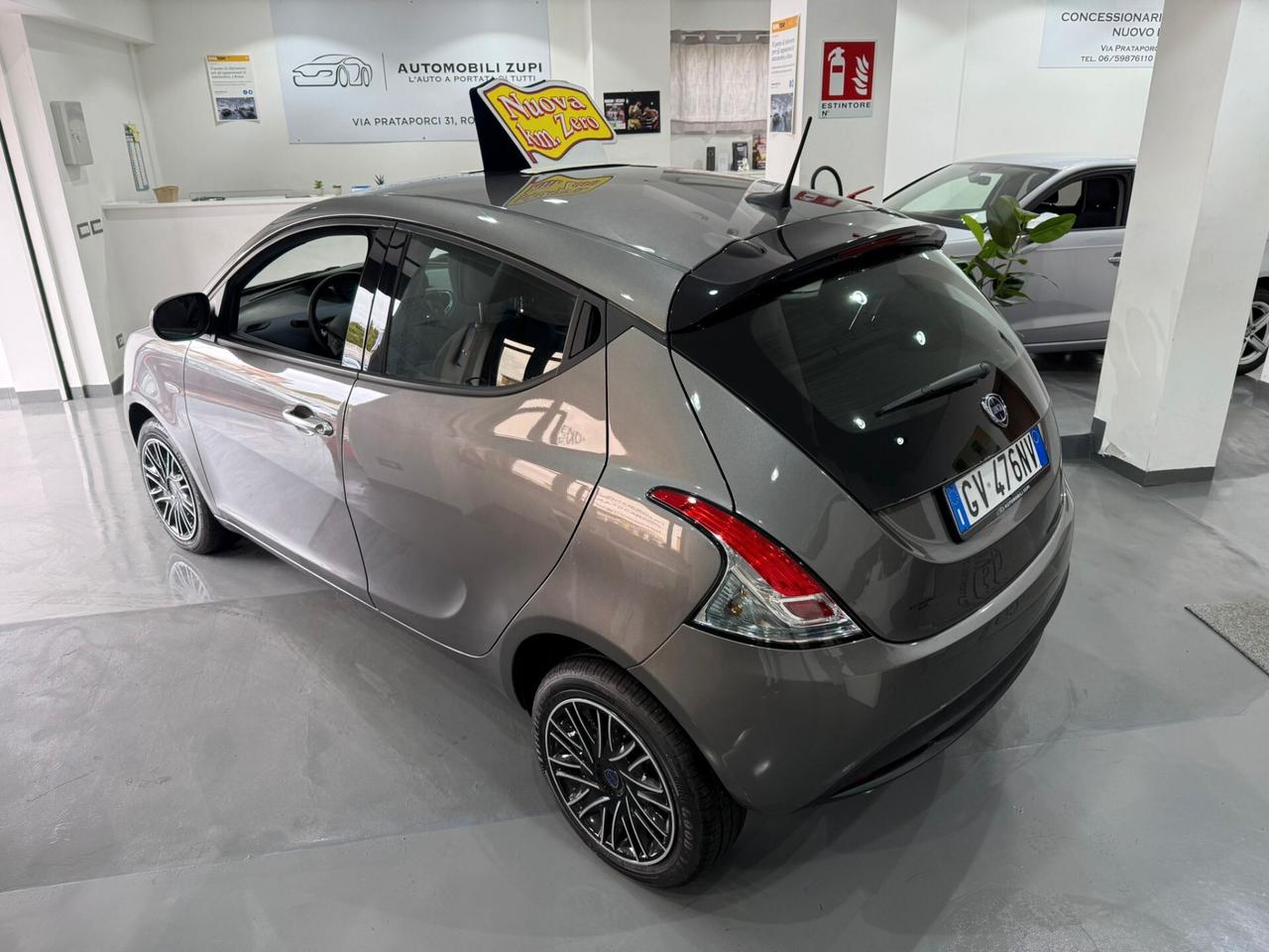 Lancia Ypsilon HYBRID KM 0*OK NEOPATENTATI*