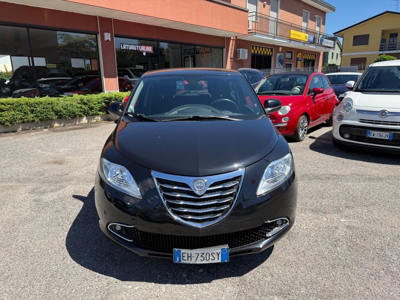Lancia Ypsilon 0.9 TwinAir 85 CV 5 porte S&S Platinum