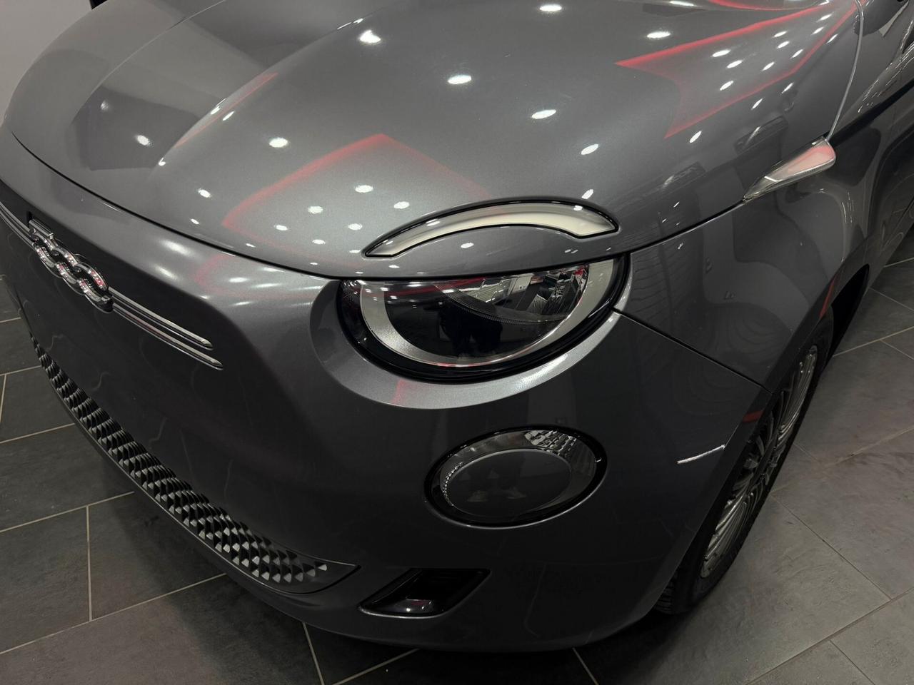 Fiat 500 500e Berlina 42 kWh Passion
