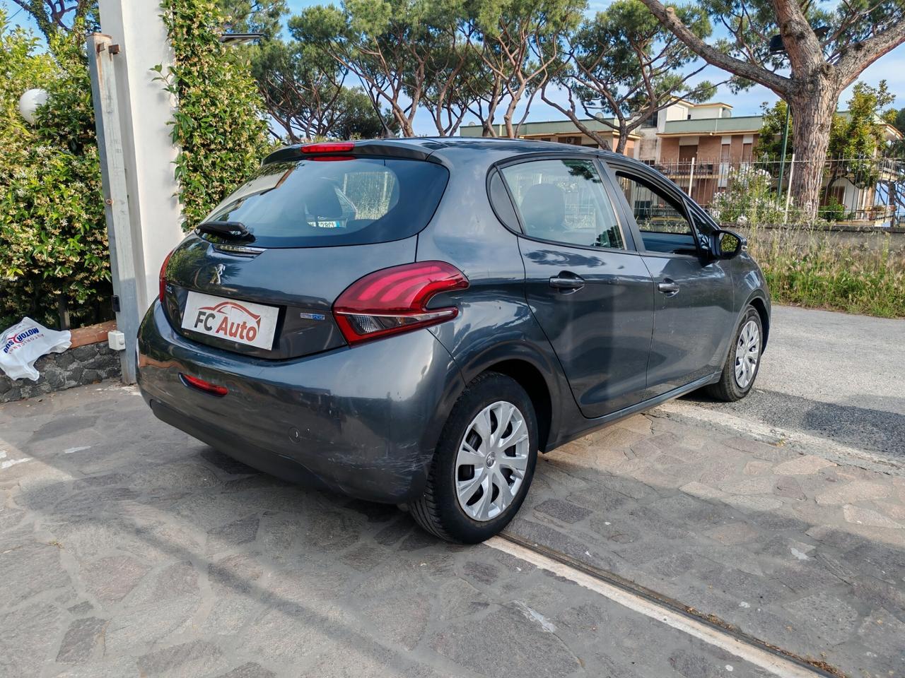 Peugeot 208 BlueHDi 75 5 porte Allure 2016