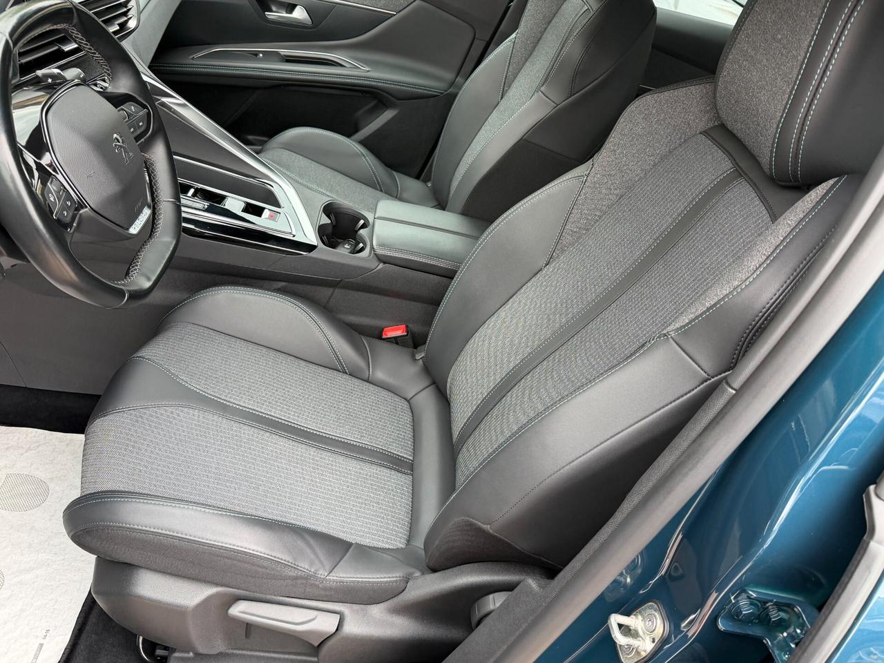 Peugeot 3008 1.5 BLUEHDI 130 cv. Eat8 ALLURE PACK (Nav)