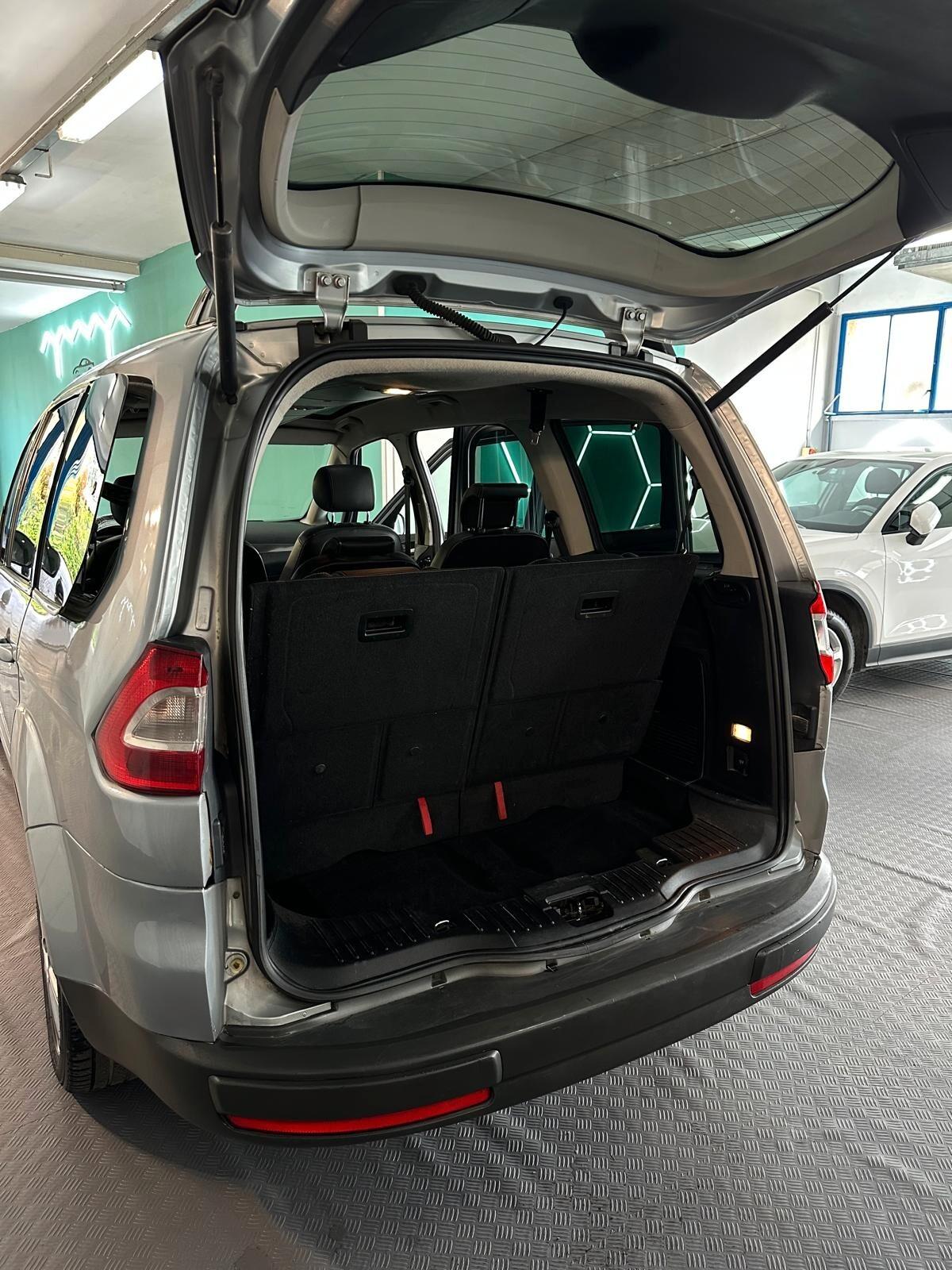 Ford Galaxy 2.2 TDCi 175 CV Ghia DPF