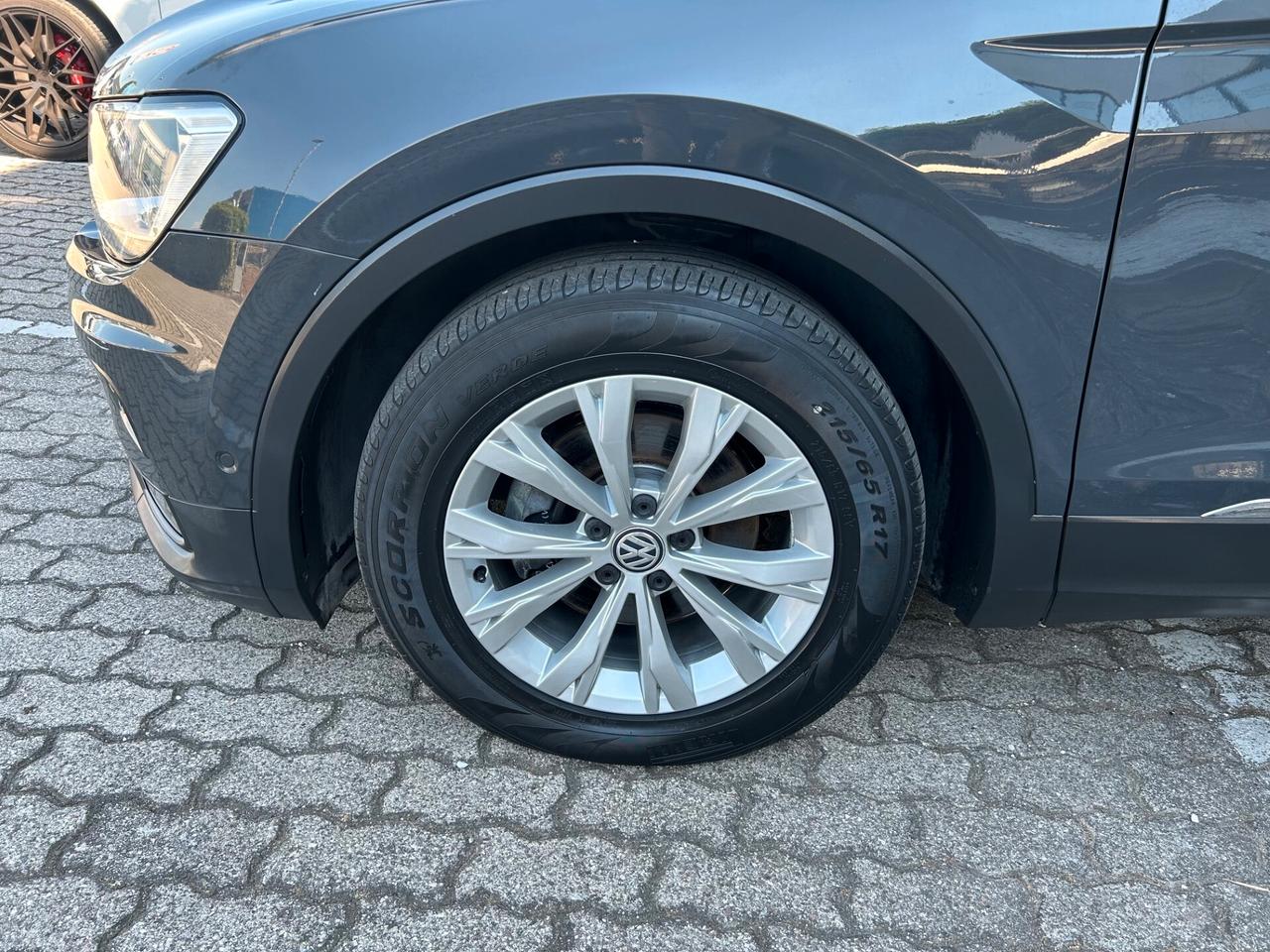 Volkswagen Tiguan 1.6 tdi Business 115cv GRANDINATA