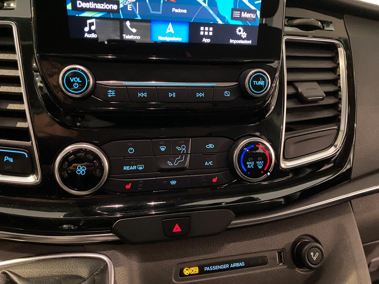 Ford Tourneo Custom 310 2.0 TDCi 130CV PC Titanium