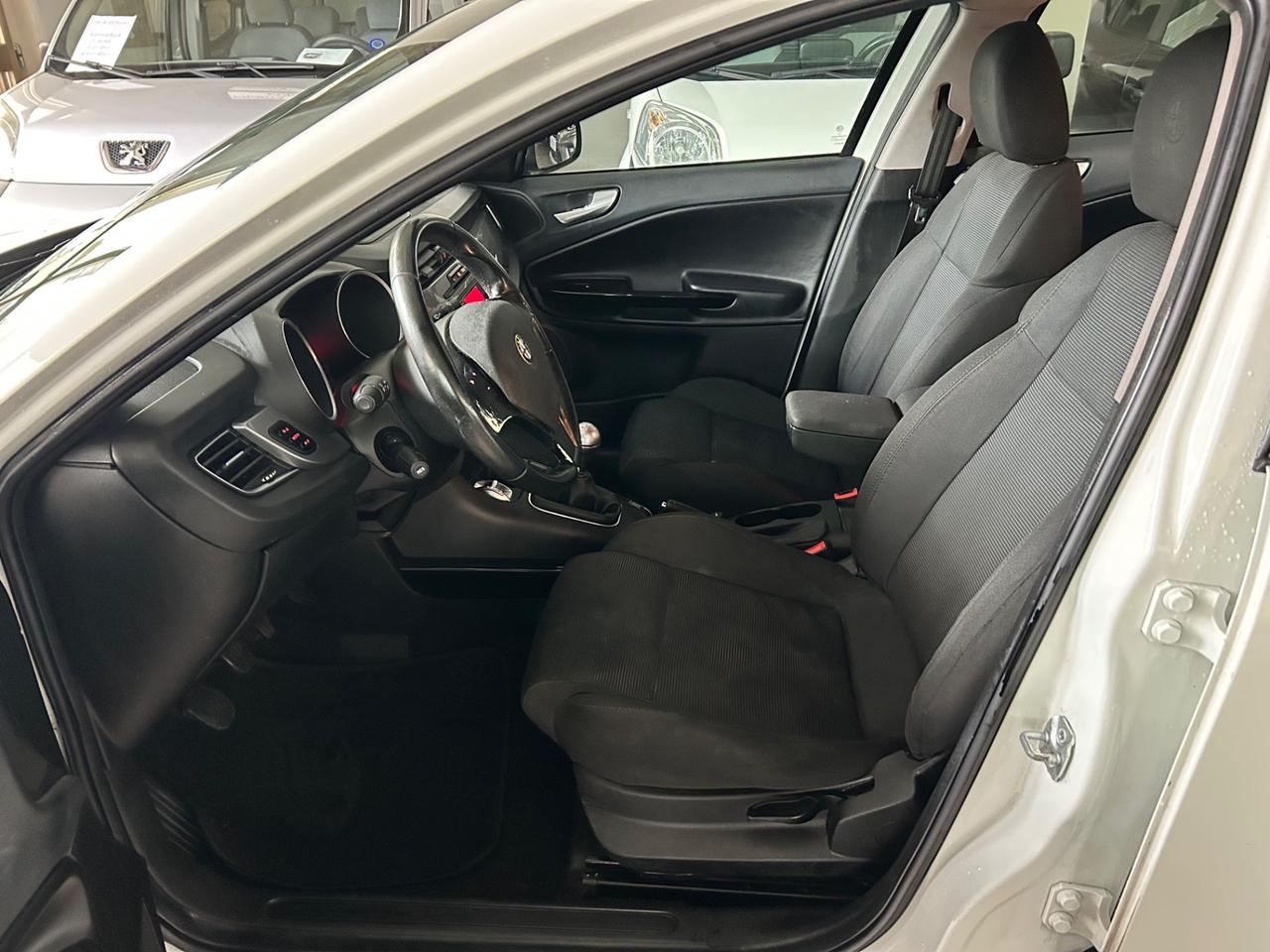 Alfa Romeo Giulietta 1.6 JTDm-2 105 CV Exclusive