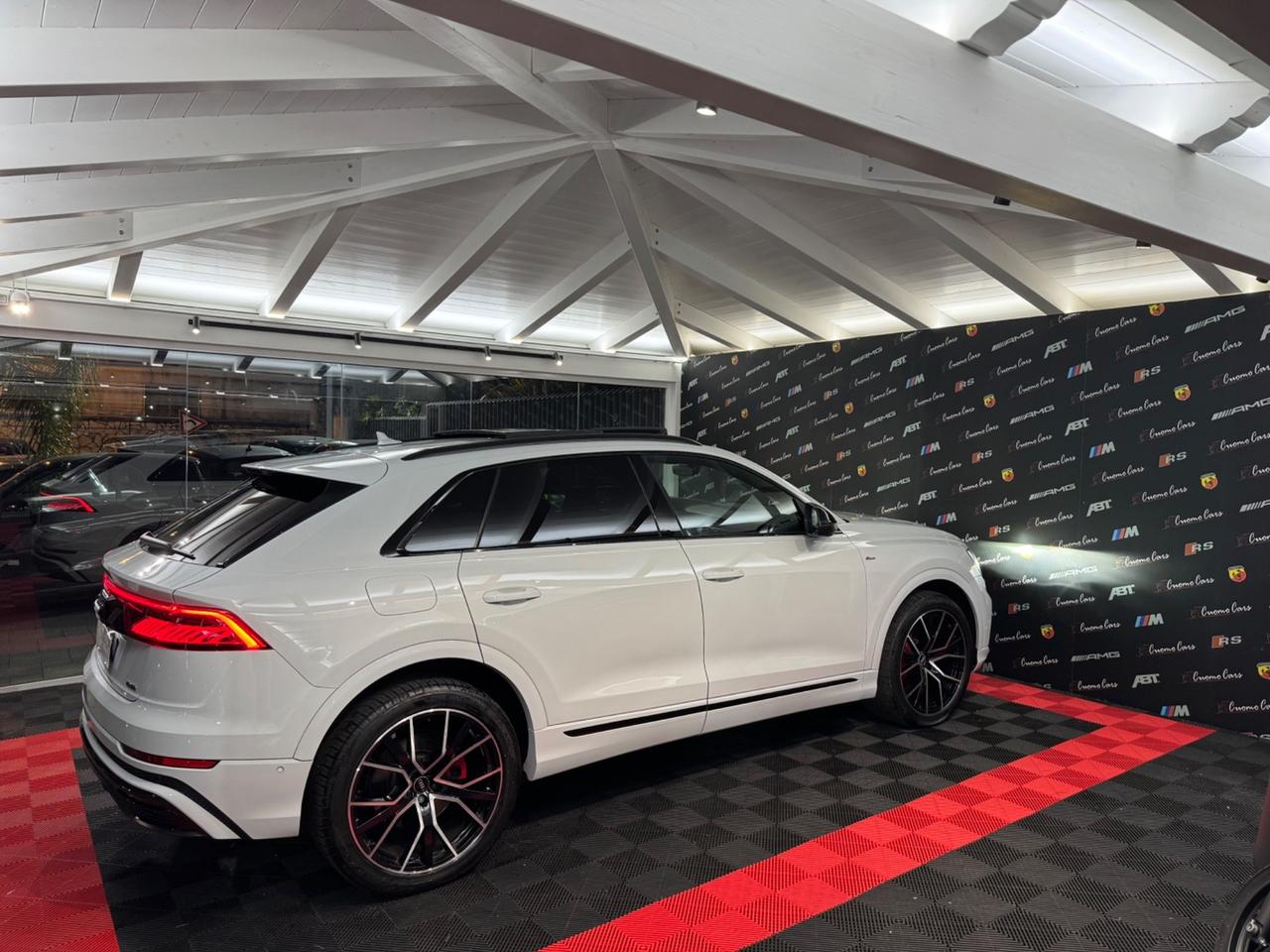 Audi Q8 50 TDI 286 CV quattro S-line