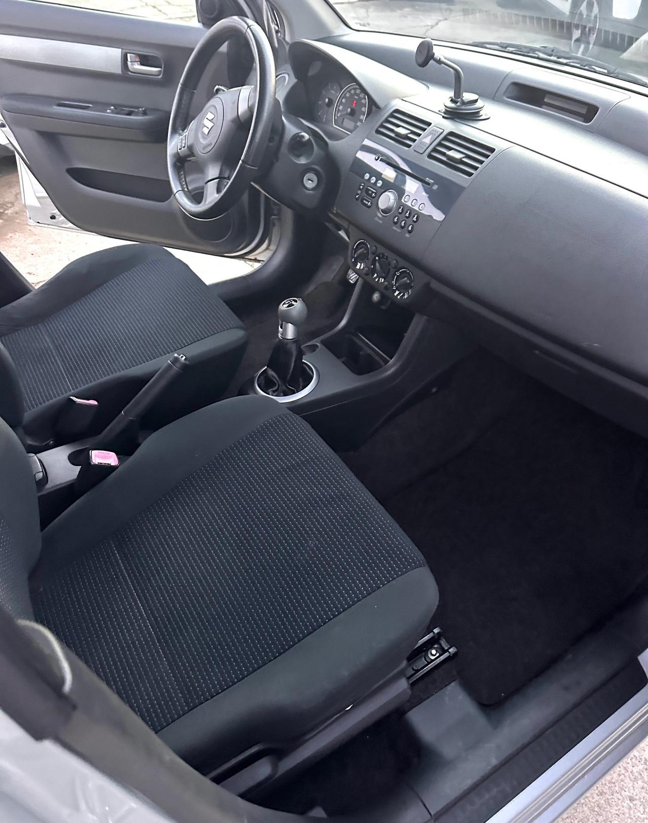 Suzuki Swift 1.3 DDiS 75CV GL Safety Pack