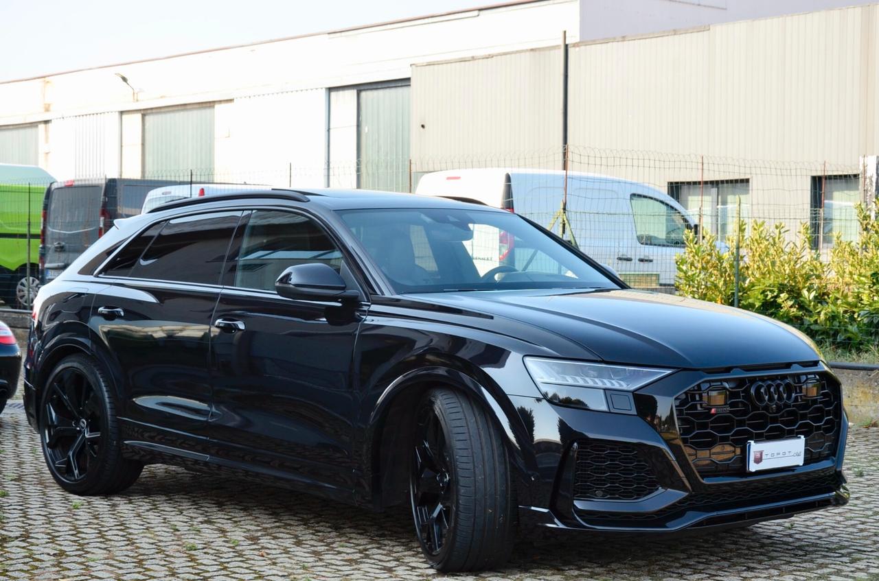 AUDI RS Q8 4.0 MHEV QUATTRO 600cv TIPTRONIC, SERVICE UFF AUDI, TETTO, MATRIX, HI-FI BANG&OLUFSEN, GANCIO TRAINO, EURO 6D, PERMUTE