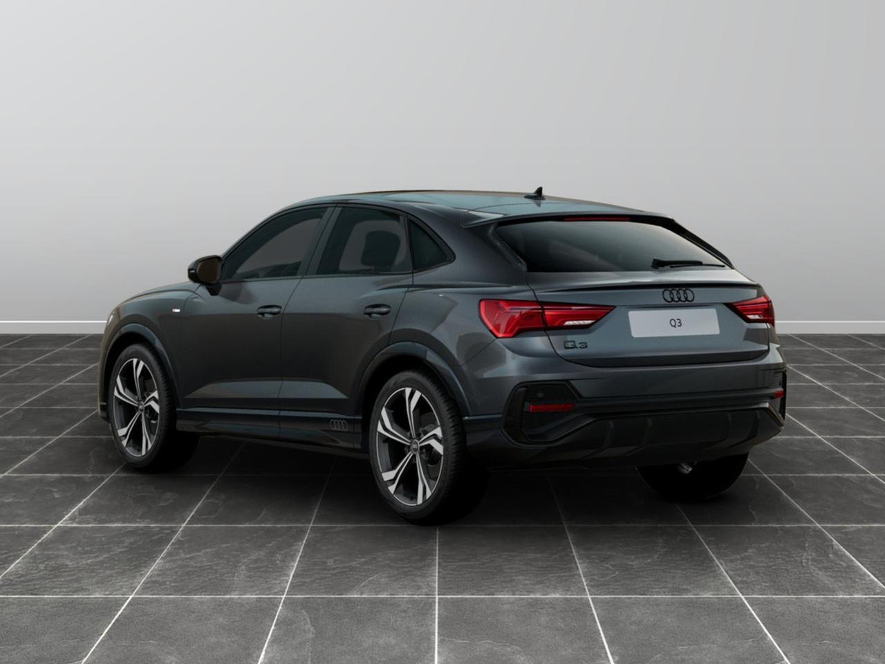 Audi Q3 sportback 35 2.0 tdi identity black s tronic