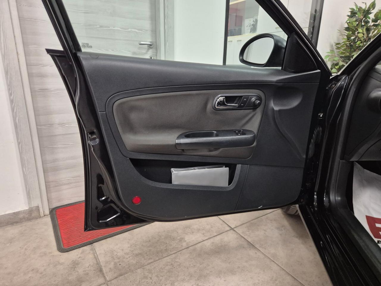 Seat Ibiza 1.2 12V 5p. Reference NEOPATENTATI