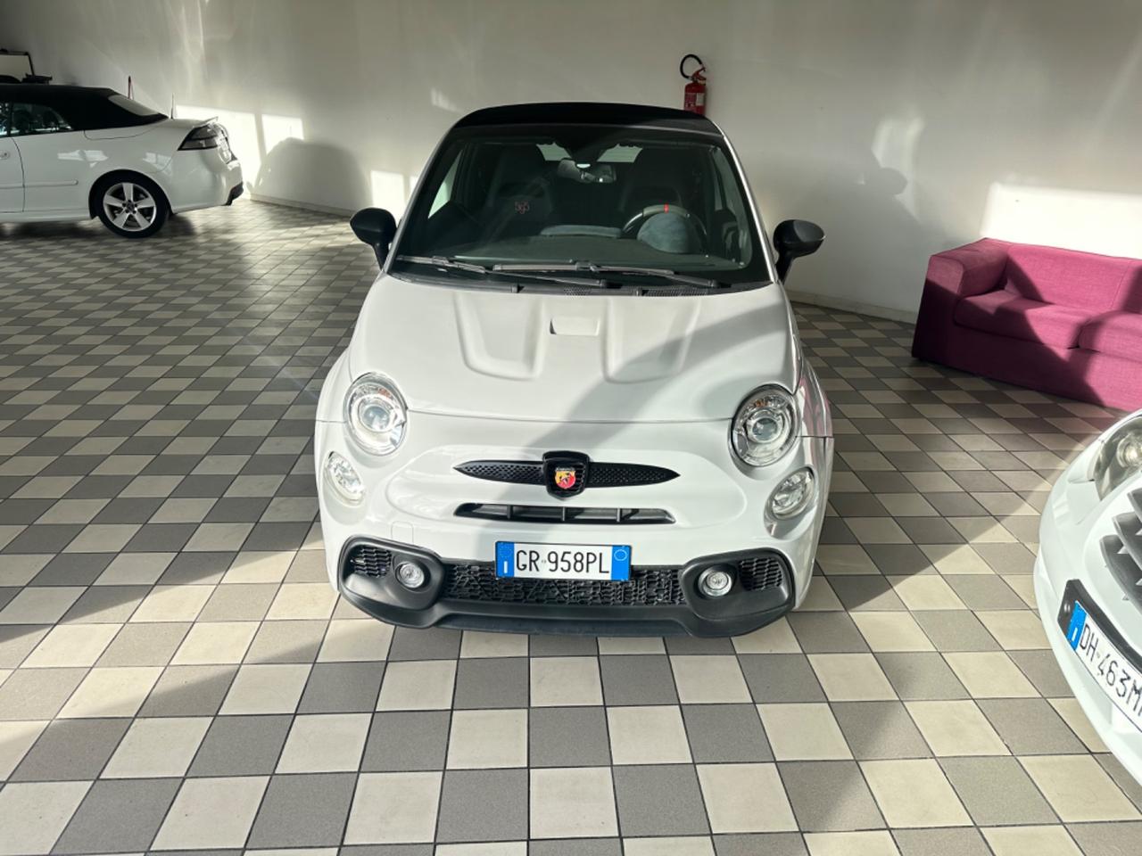 Abarth 595 1.4 Turbo 300 Cavalli