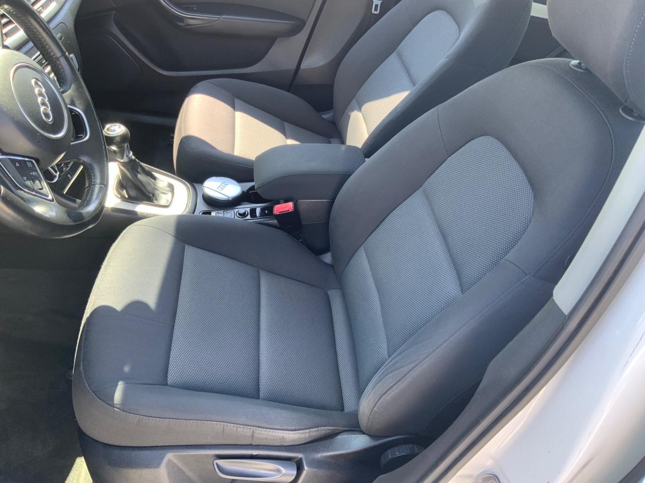 Audi Q3 2.0 TDI 120 CV Business
