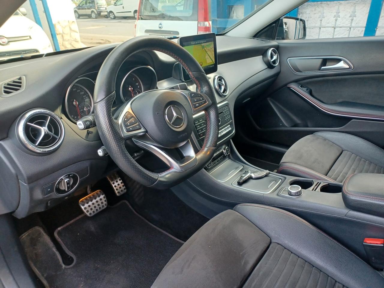 Mercedes-benz CLA 220 d AMG UNICO PROPRIETARIO