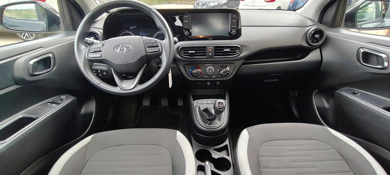 Hyundai i10 1.0 MPI Tech "SOLO 19.000 KM"