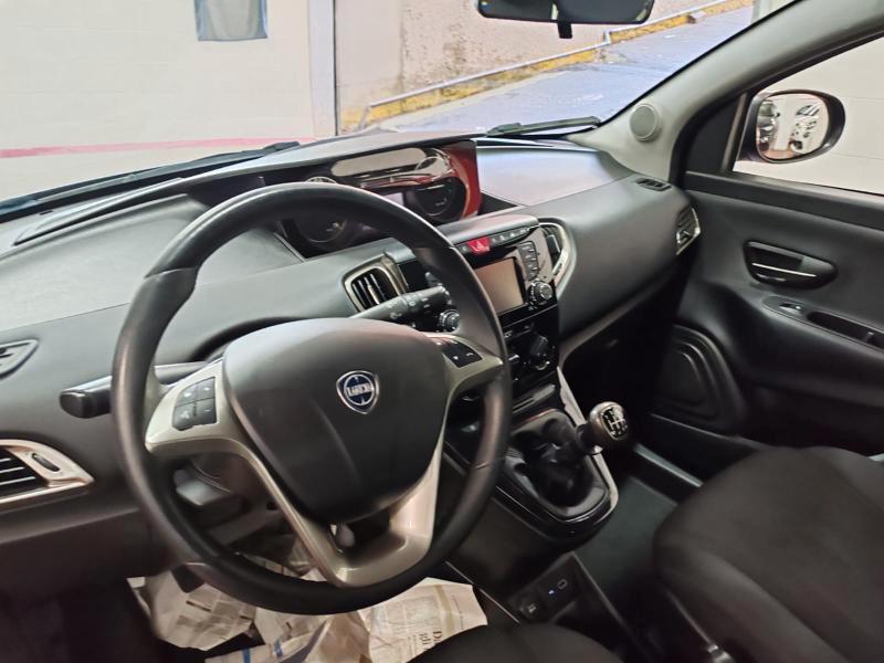 Lancia Ypsilon 5 Porte Ypsilon 1.0 HYBRID Gold 70cv