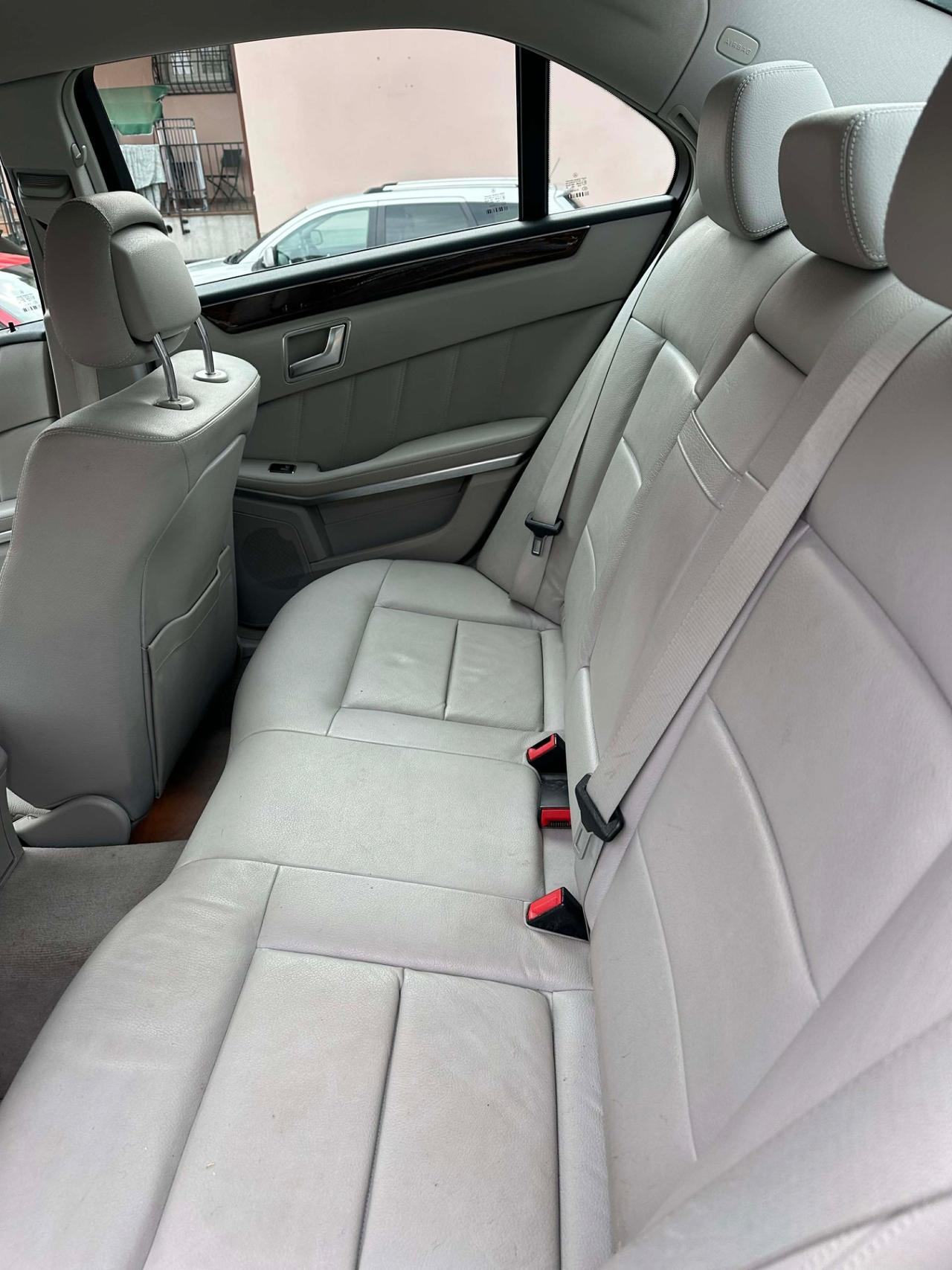 Mercedes-benz E 350 CDI FULLOPT UNICOPR KMCERT