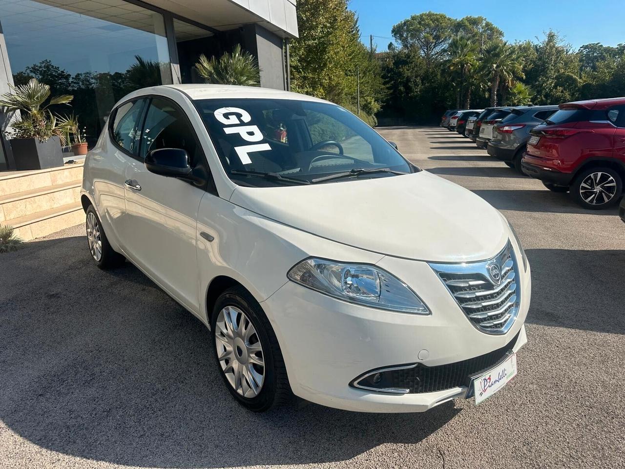 Lancia Ypsilon 1.2 69 CV 5 porte GPL Ecochic Gold NEOPATENTATI