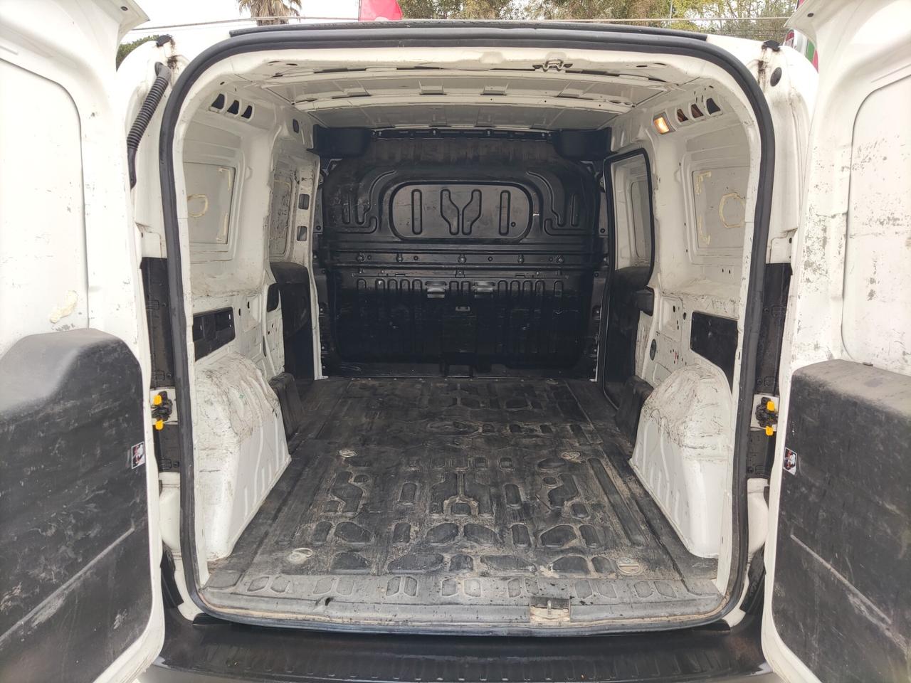 Fiat Doblo Doblò 1.6 MJT 105CV PL-TN Cargo Maxi Lamierato SX