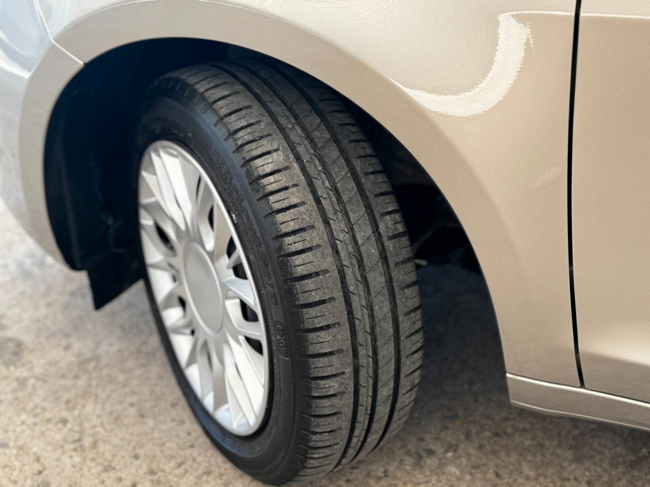 Lancia Ypsilon 1.2 69 CV 5 porte Gold - 2015