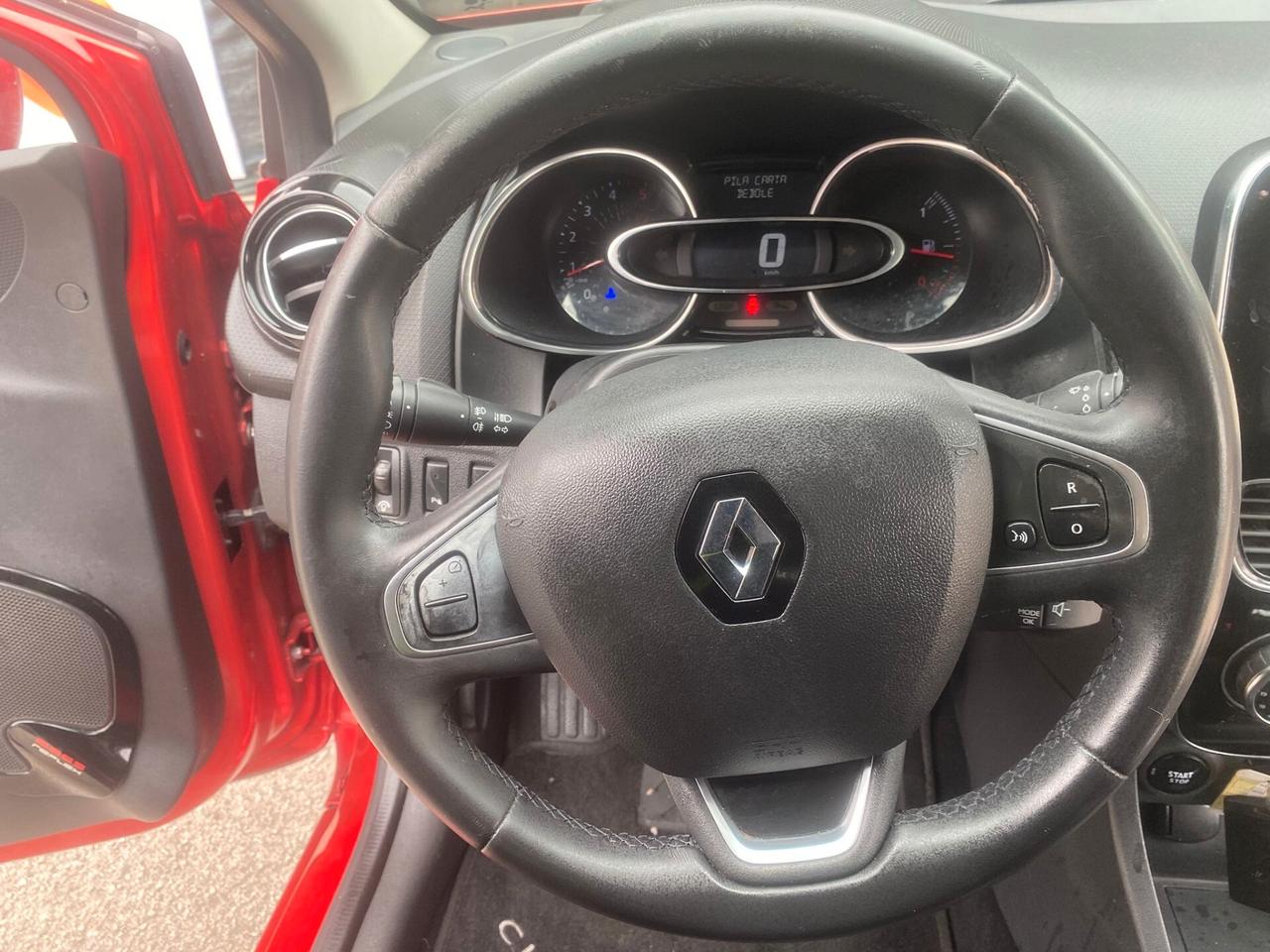 Renault Clio 1.5dci 90cv full opt 2016