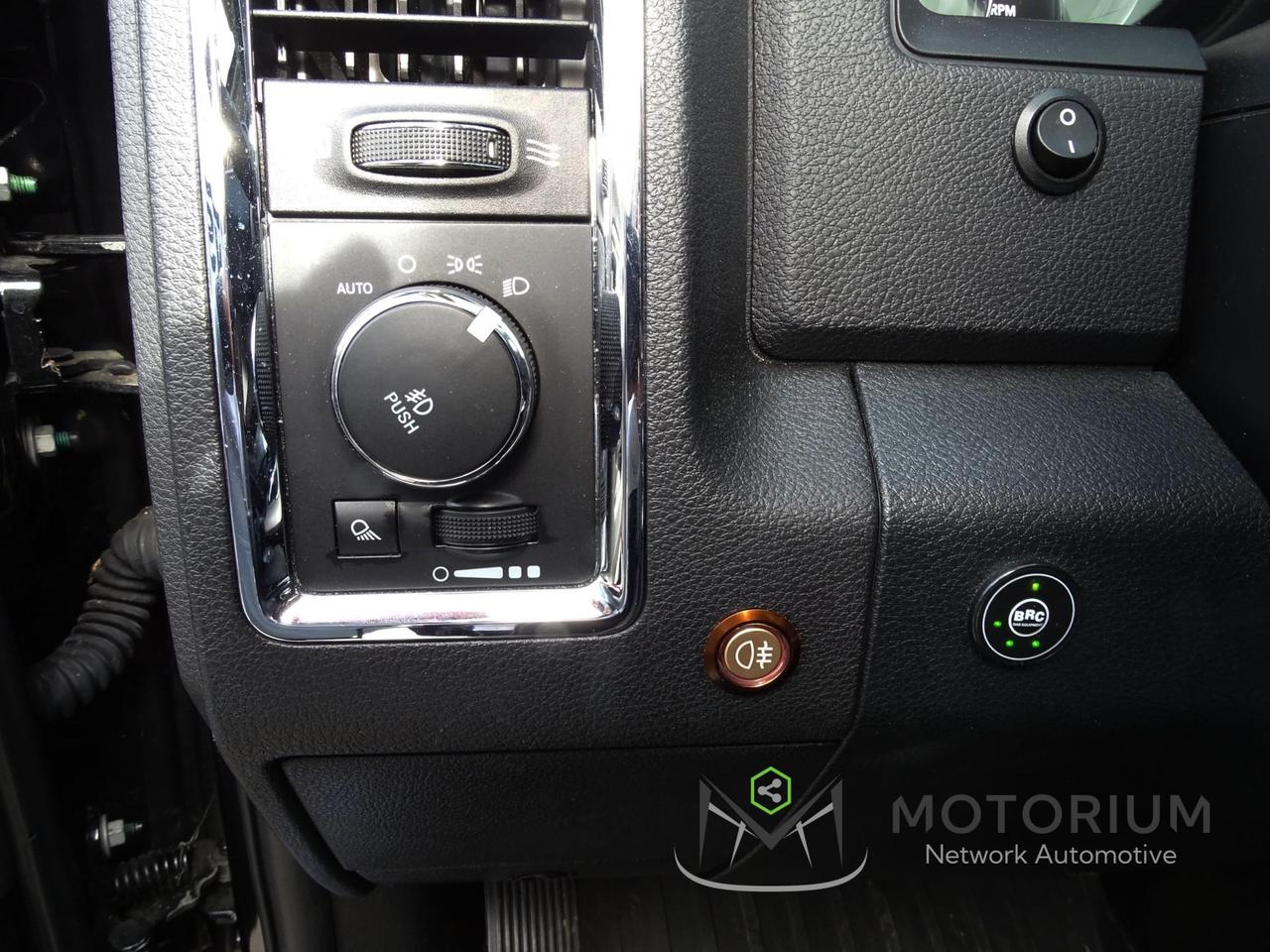 Dodge RAM 1500 AWD 5.7L V8 401CV LARAMIE AUTOCARRO