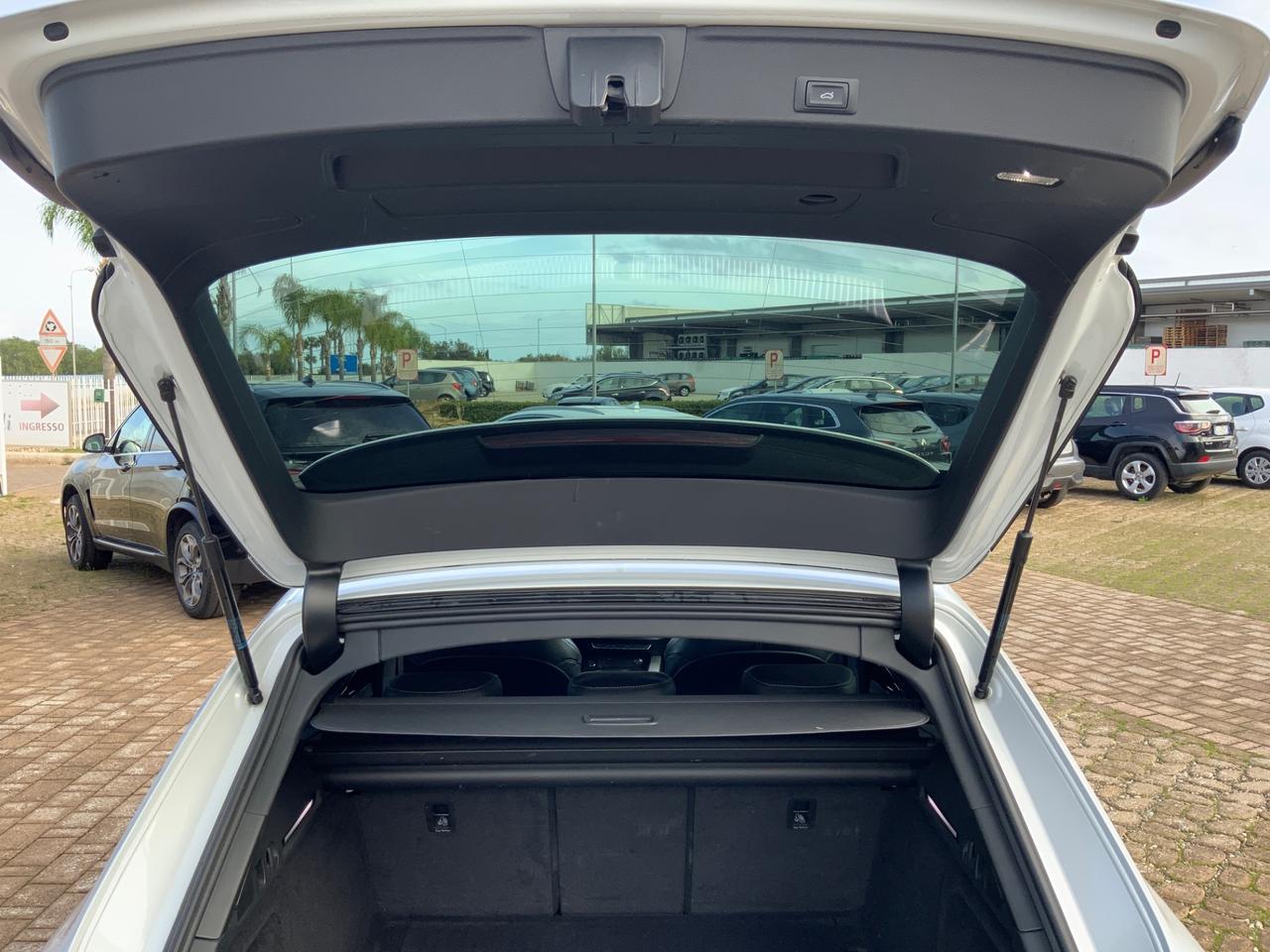 Audi A4 Avant 40 TDI quattro S tronic line edition