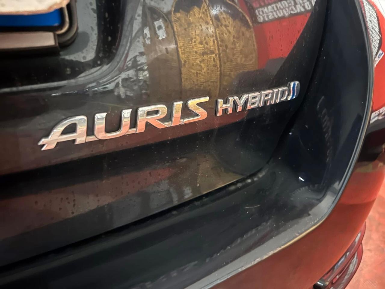 Toyota Auris Touring Sports 1.8 Hybrid Lounge