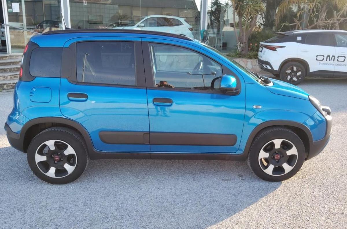 FIAT PANDA CROSS 1.0 hybrid 70cv