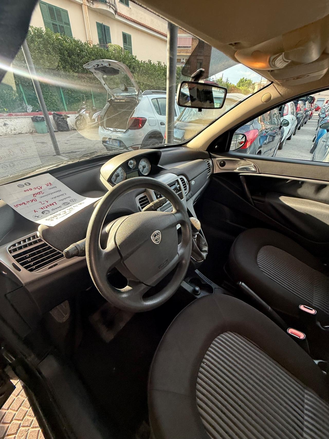 Lancia Ypsilon 1.2 Argento