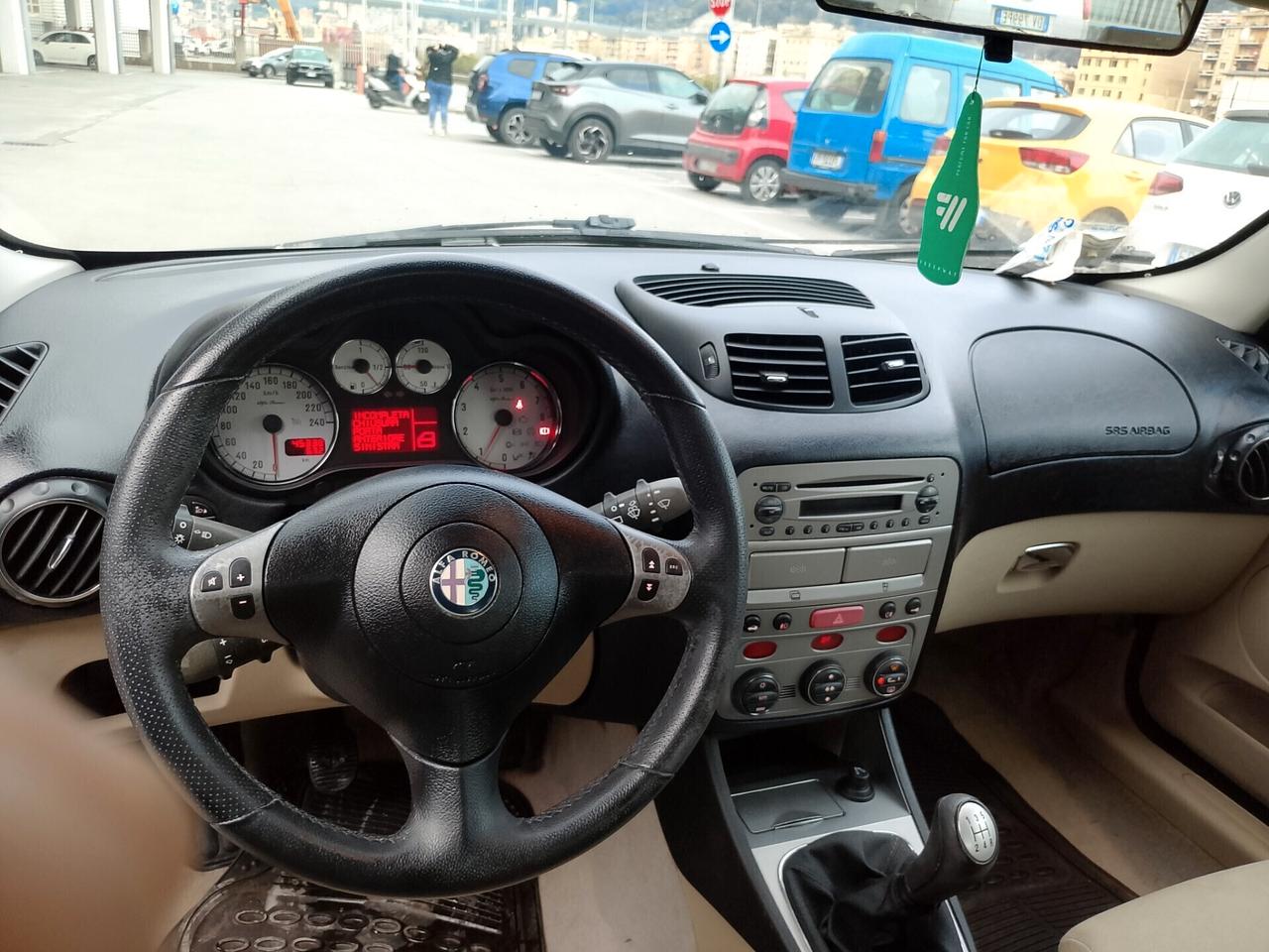 Alfa Romeo 147 1.6 16V TS 5 porte Distinctive