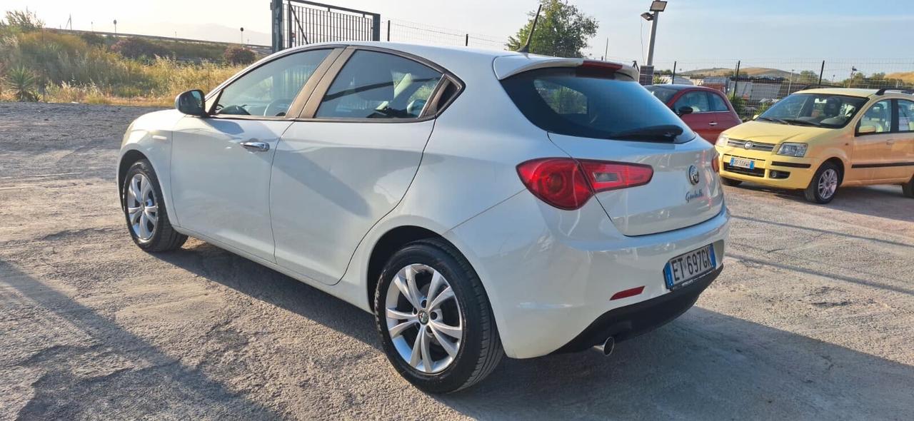 Alfa Romeo Giulietta 1.6 JTDm-2 105 CV Exclusive