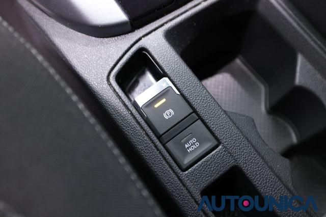 VOLKSWAGEN T-Roc 1.5 TSI ACT DSG LIFE FARI LED