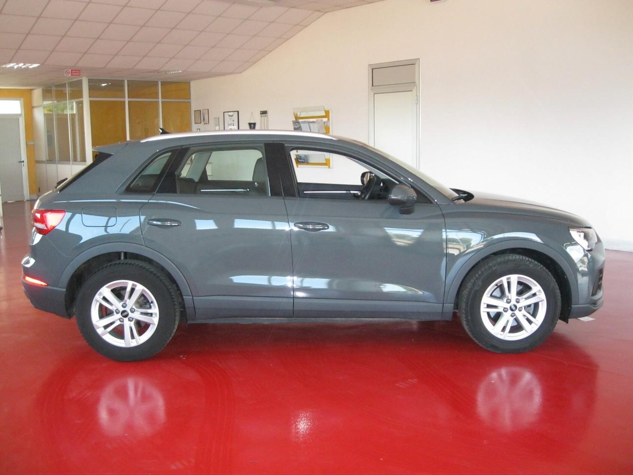 Audi Q3 35 TDI S tronic Business Advanced