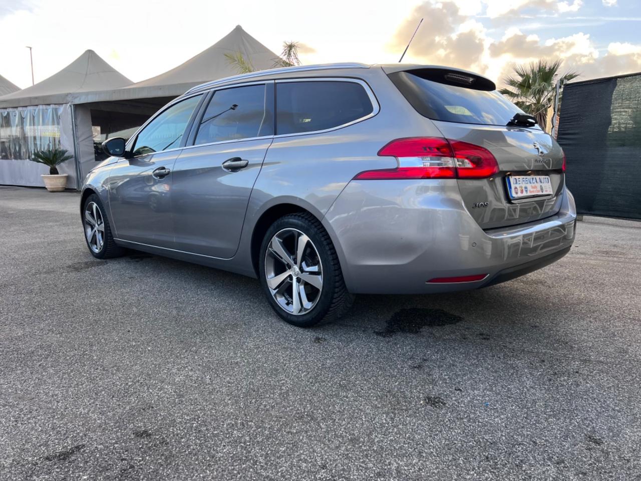 Peugeot 308 BlueHDi 120 S&S SW Allure