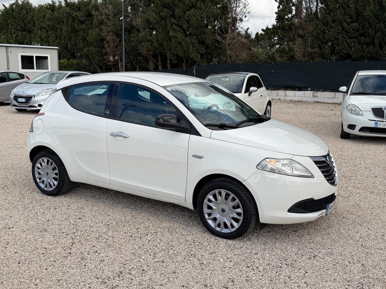 Lancia Ypsilon 1.2 69 CV 5 porte GPL Ecochic Gold