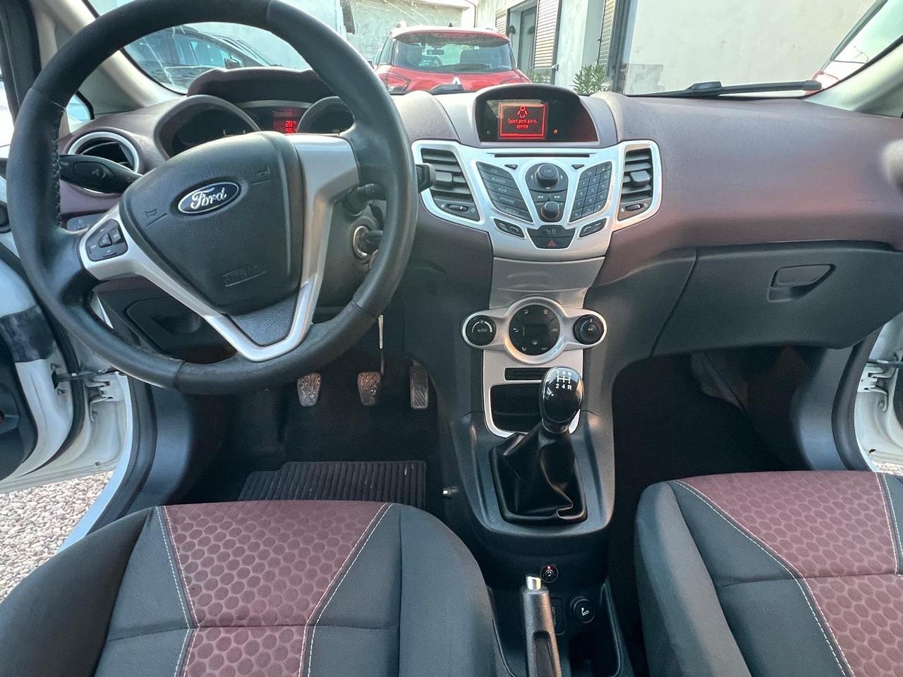Ford Fiesta 1.4 5 porte Bz.- GPL Titanium
